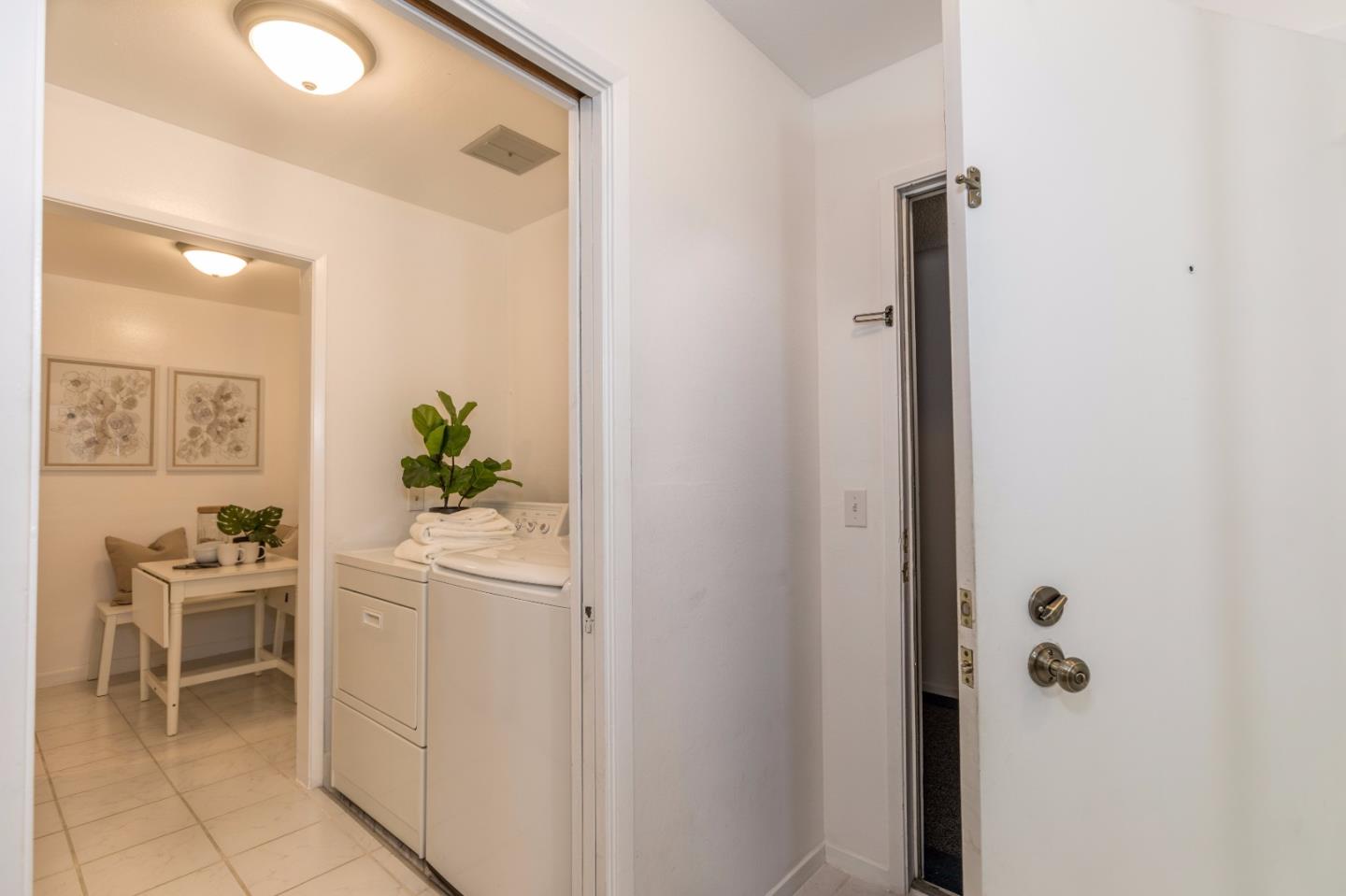 1041 Shell Boulevard, Unit 9 Foster City, CA 94404 - Photo 10 of 22 Gallery Image 10