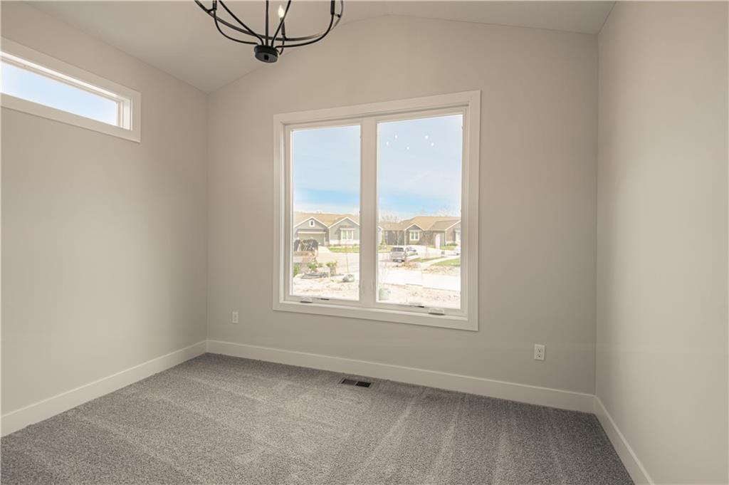 11544 North Olathe View Road Olathe, KS 66061 - Photo 27 of 49