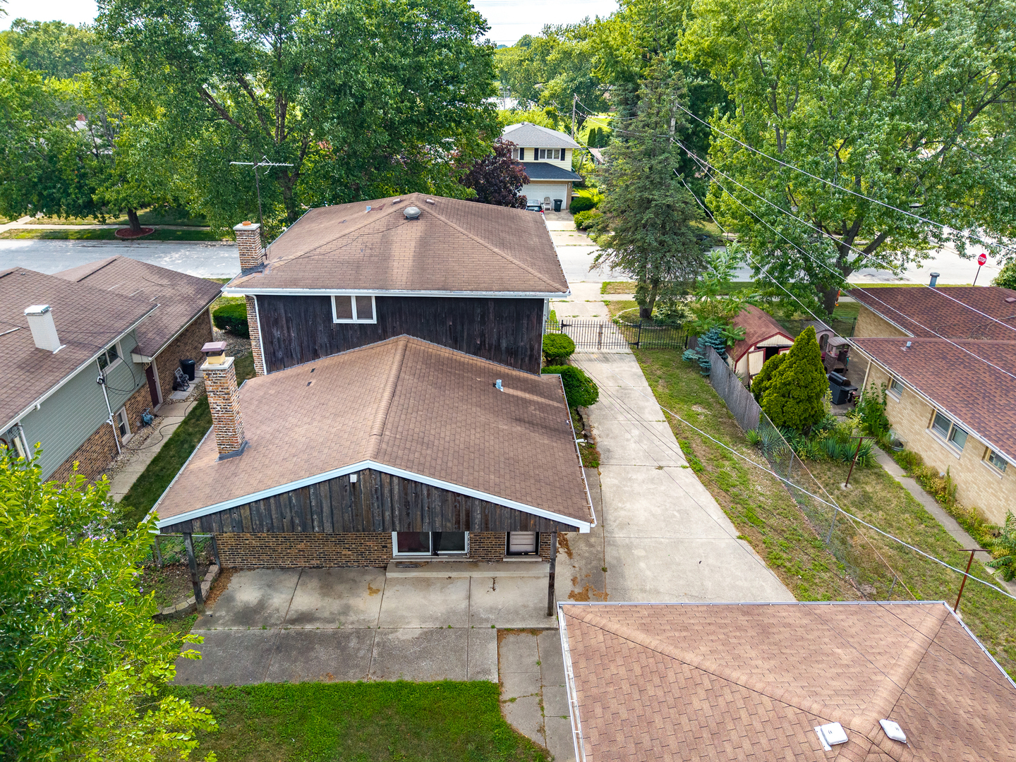 18309 Bock Road Lansing, IL 60438 - Photo 25 of 28 an aerial view of a house