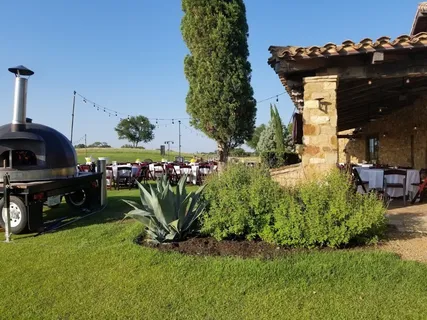 a view of a yard in front of the house