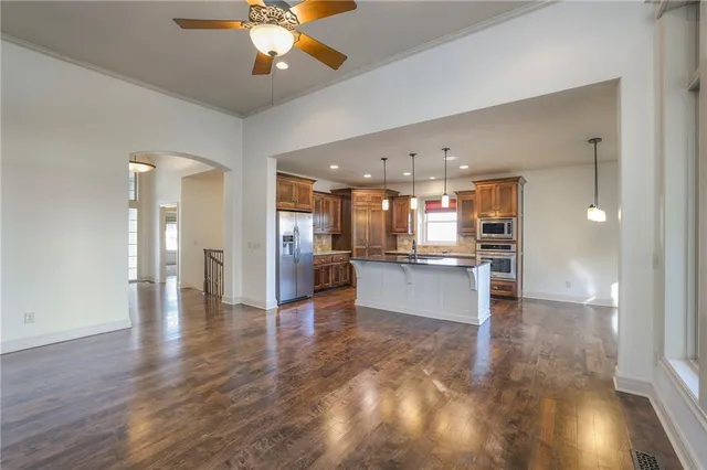 $600,000 | 1317 Northeast Kenwood Drive, Lee's Summit, MO 64064