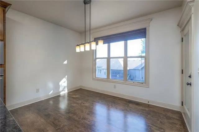 $600,000 | 1317 Northeast Kenwood Drive, Lee's Summit, MO 64064