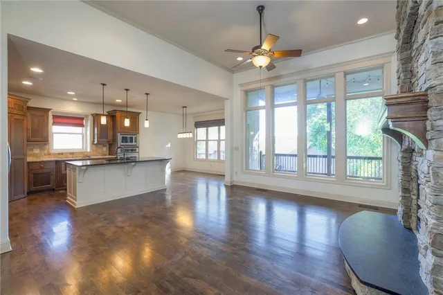 $600,000 | 1317 Northeast Kenwood Drive, Lee's Summit, MO 64064