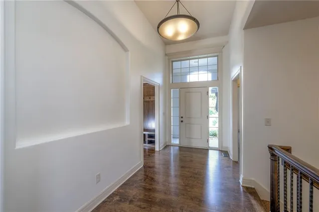 $600,000 | 1317 Northeast Kenwood Drive, Lee's Summit, MO 64064