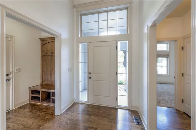 $600,000 | 1317 Northeast Kenwood Drive, Lee's Summit, MO 64064