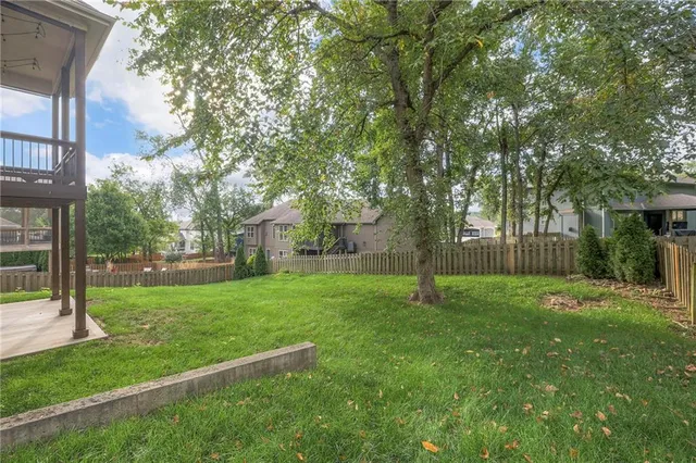 $600,000 | 1317 Northeast Kenwood Drive, Lee's Summit, MO 64064