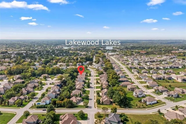 $600,000 | 1317 Northeast Kenwood Drive, Lee's Summit, MO 64064