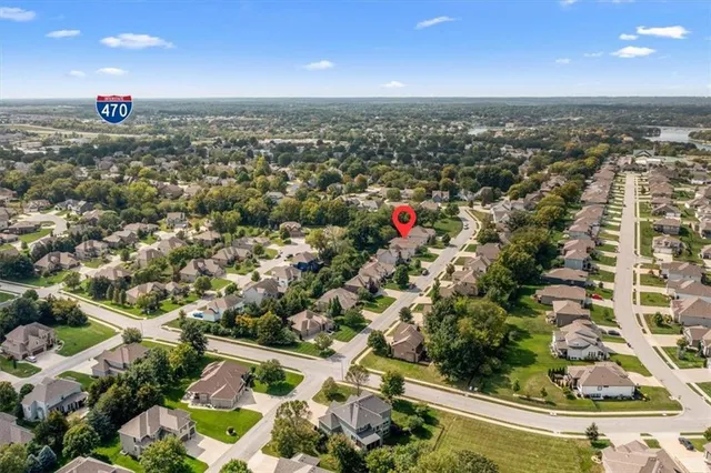 $600,000 | 1317 Northeast Kenwood Drive, Lee's Summit, MO 64064