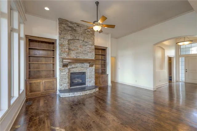 $600,000 | 1317 Northeast Kenwood Drive, Lee's Summit, MO 64064