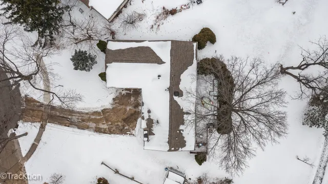 a view of a back yard of the house