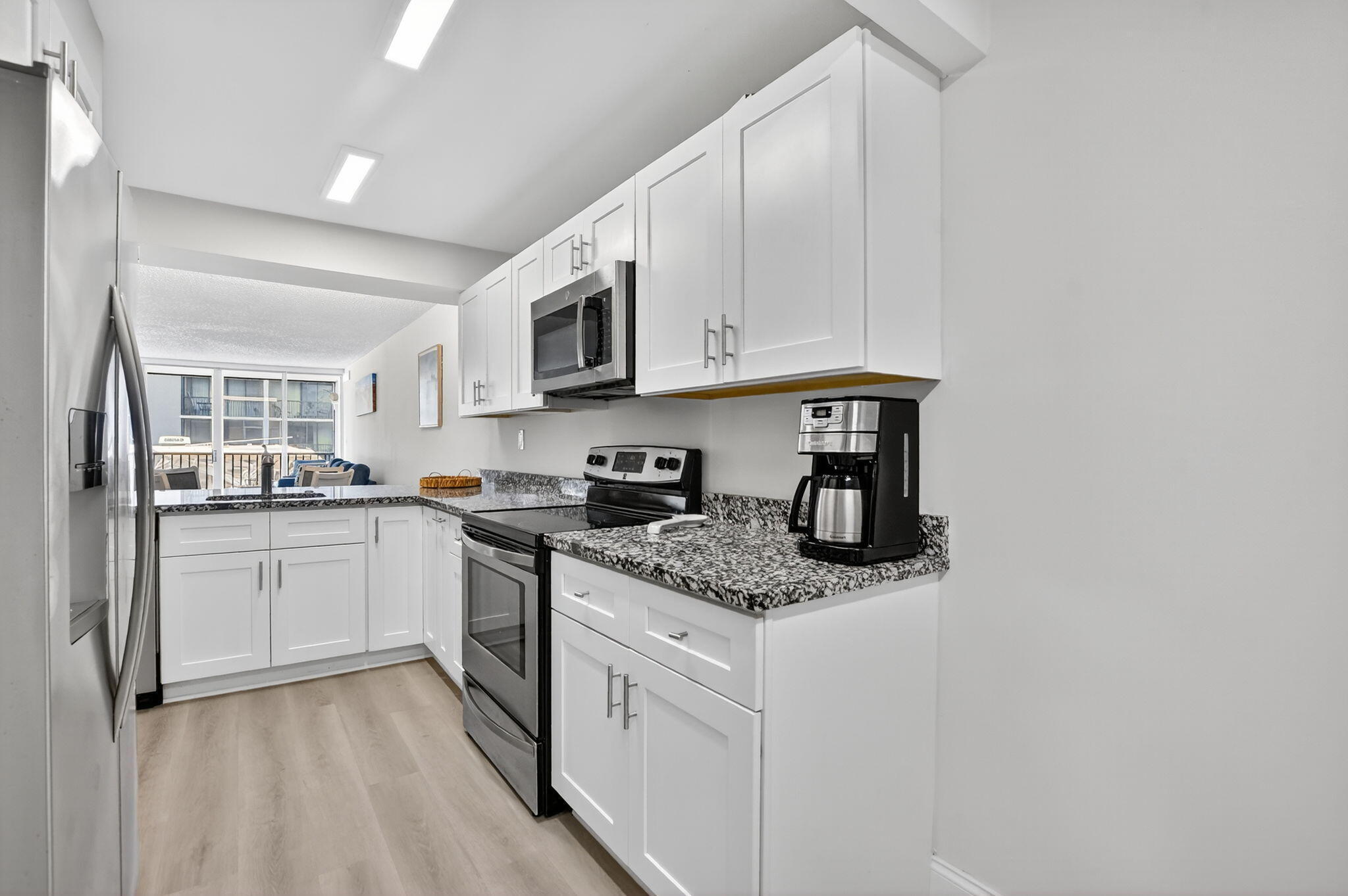 8 Royal Palm Way, Unit 107 Boca Raton, FL 33432 - Photo 33 of 75 Spacious Kitchen