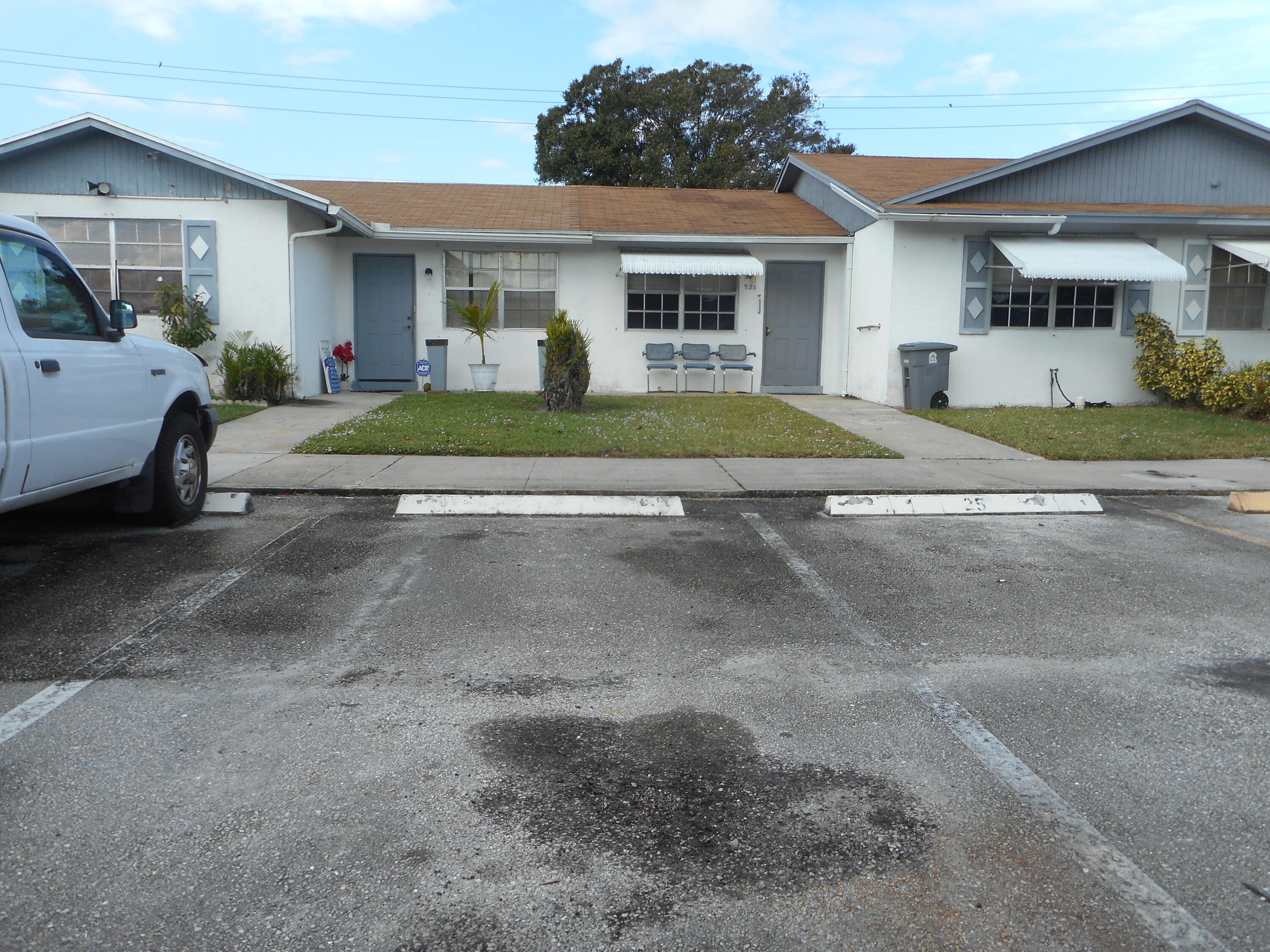 938 Sumter Road West West Palm Beach, FL 33415 - Photo 2 of 14 DSCN4290