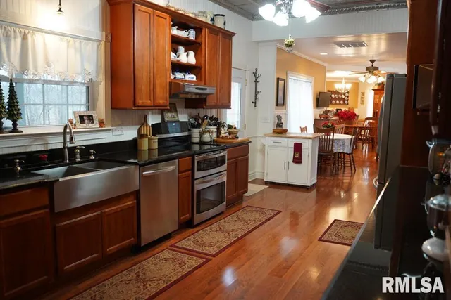 $656,500 | 25065 Rock Springs Hollow Road, Thebes, IL 62990