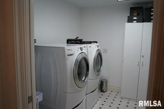 $656,500 | 25065 Rock Springs Hollow Road, Thebes, IL 62990