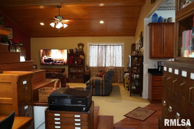 $656,500 | 25065 Rock Springs Hollow Road, Thebes, IL 62990