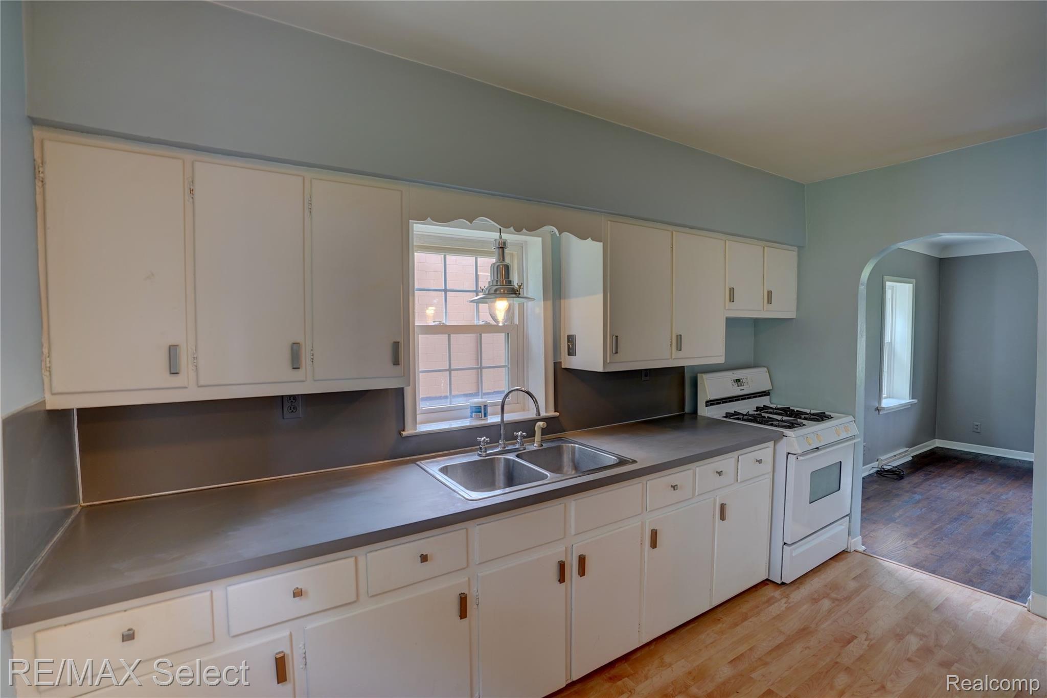 5317 Lapeer Road Burton, MI 48509 - Photo 13 of 39 5317 and 5319 Lapeer Rd 30.jpg