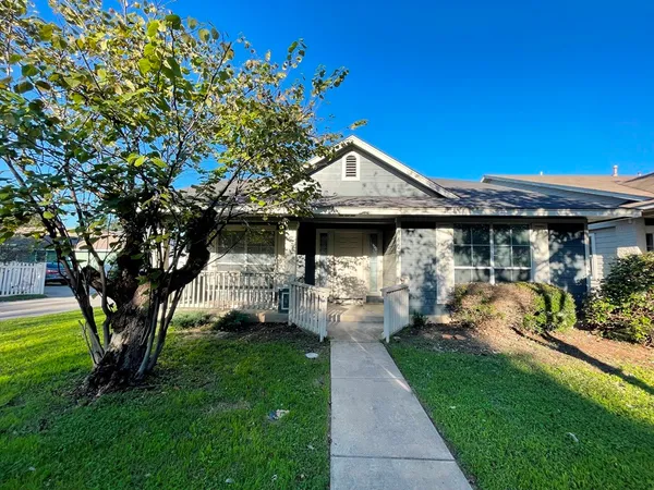 $1,870 | 162 Dressen, Kyle, TX 78640