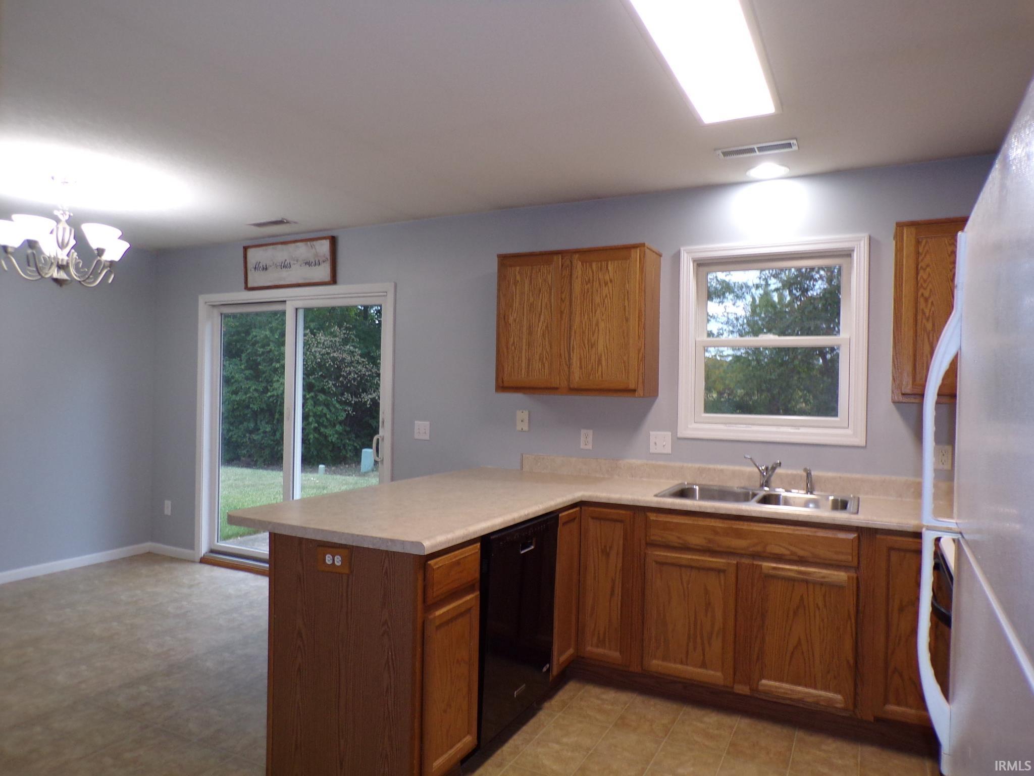 1031 Downridge Drive Decatur, IN 46733 - Photo 5 of 34