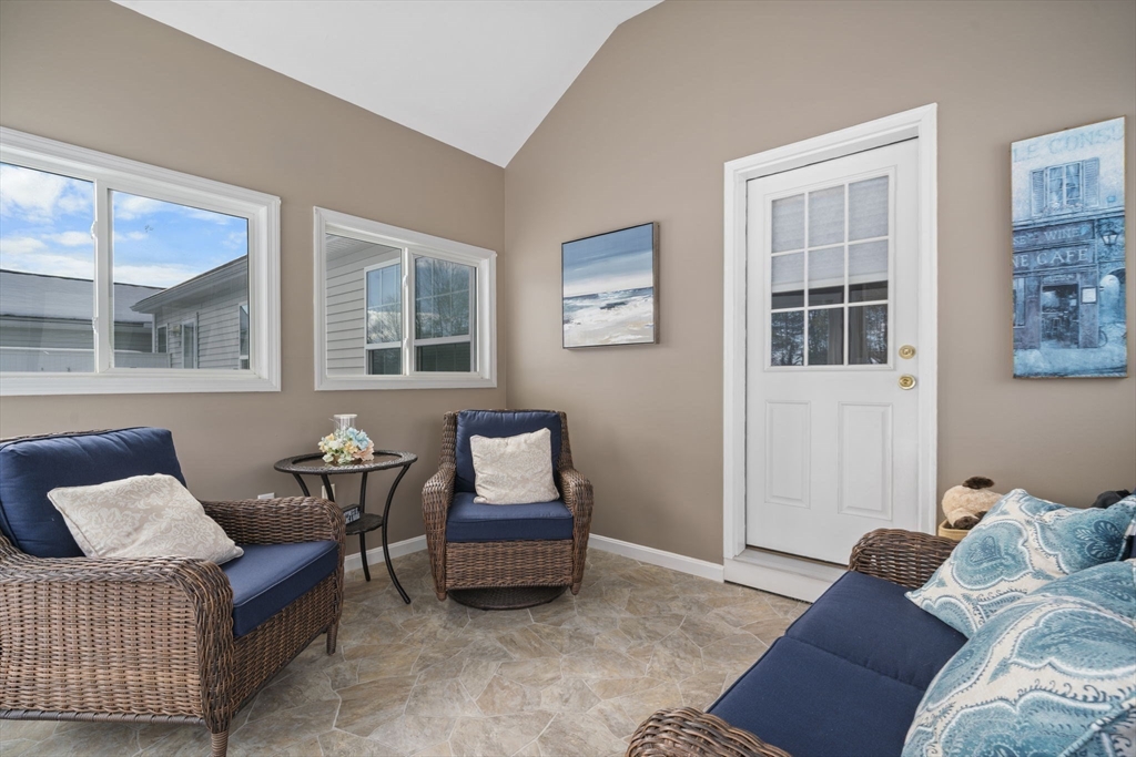 51 Brookview Road, Unit 4 1 Windham, NH 03087 - Photo 16 of 37