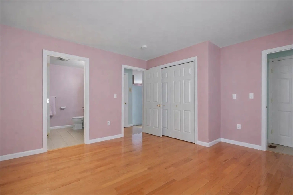 51 Brookview Road, Unit 4 1 Windham, NH 03087 - Photo 19 of 37