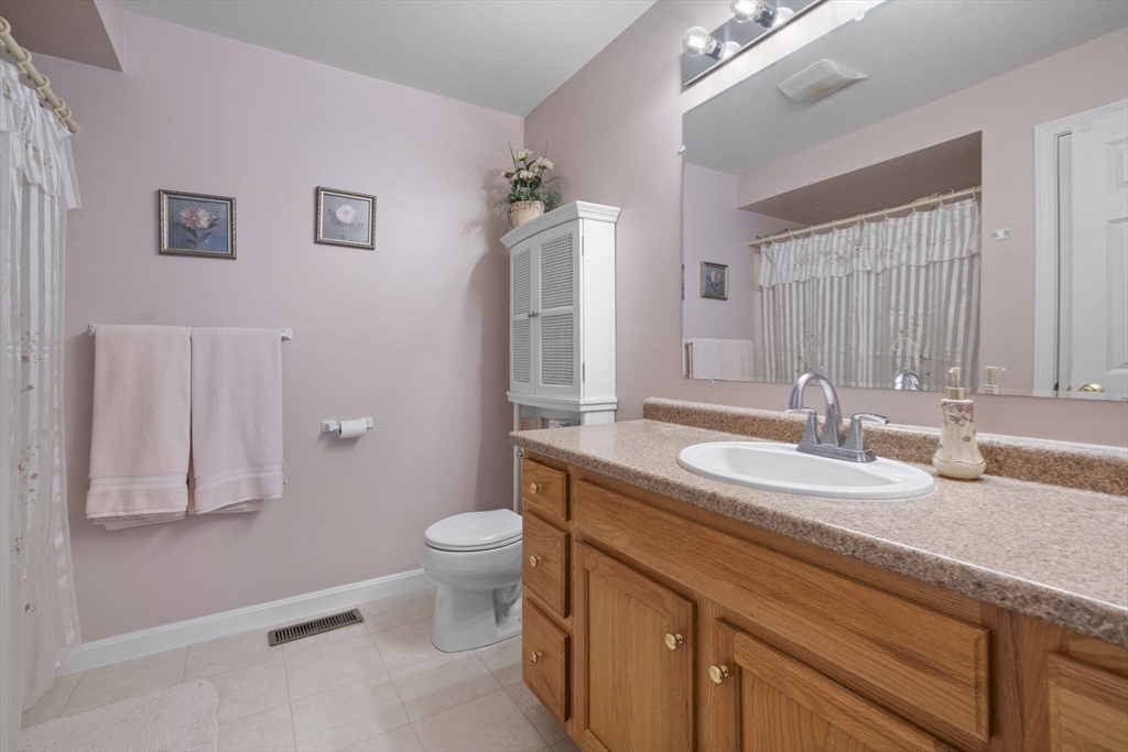 51 Brookview Road, Unit 4 1 Windham, NH 03087 - Photo 22 of 37