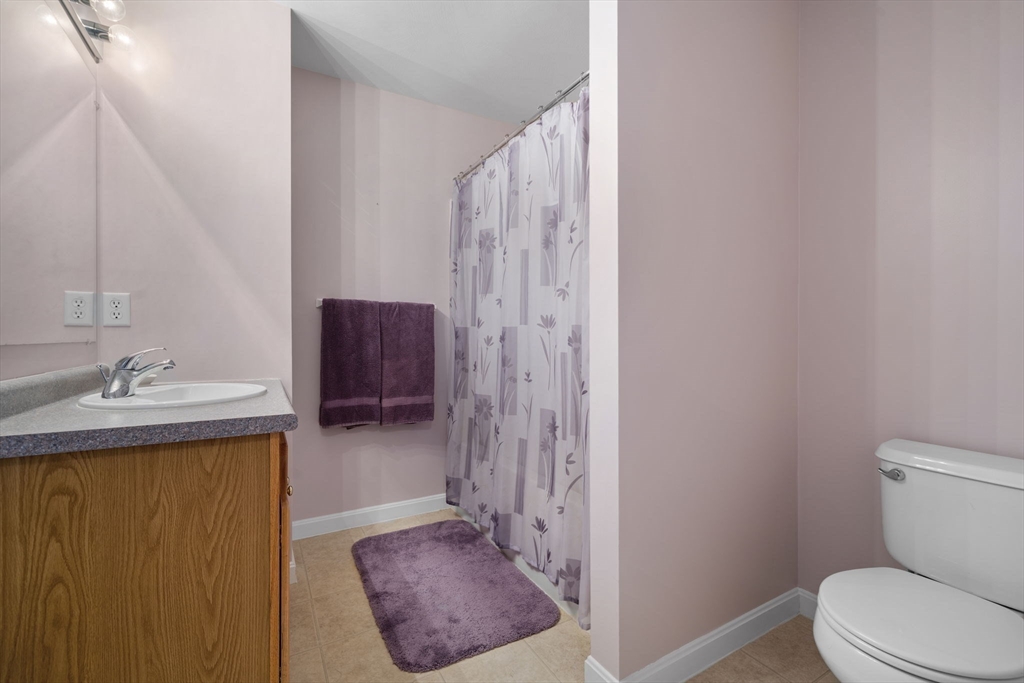 51 Brookview Road, Unit 4 1 Windham, NH 03087 - Photo 26 of 37