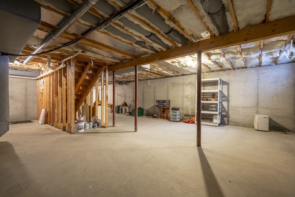 51 Brookview Road, Unit 4 1 Windham, NH 03087 - Photo 31 of 37