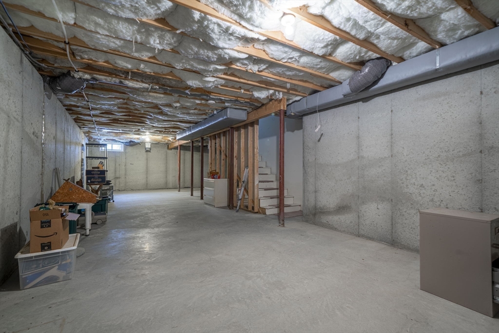 51 Brookview Road, Unit 4 1 Windham, NH 03087 - Photo 32 of 37