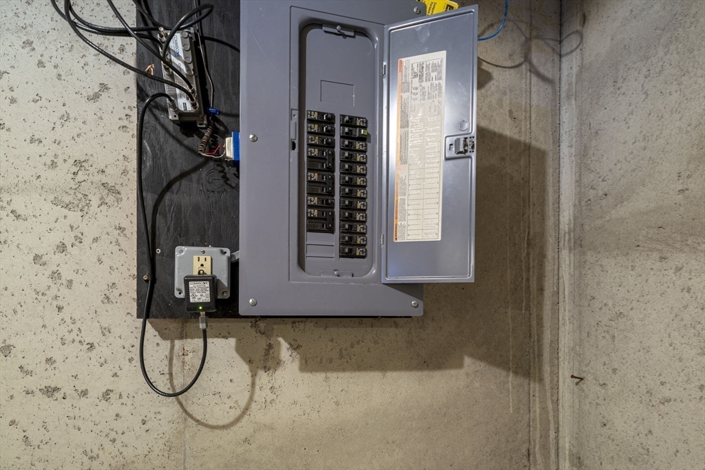 51 Brookview Road, Unit 4 1 Windham, NH 03087 - Photo 34 of 37