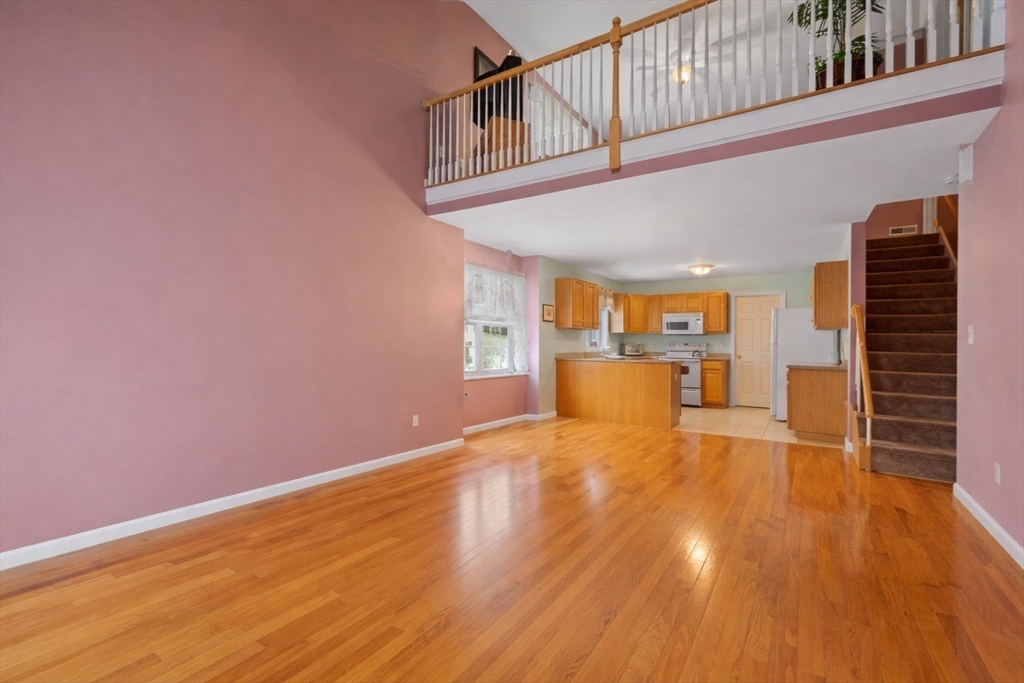 51 Brookview Road, Unit 4 1 Windham, NH 03087 - Photo 5 of 37