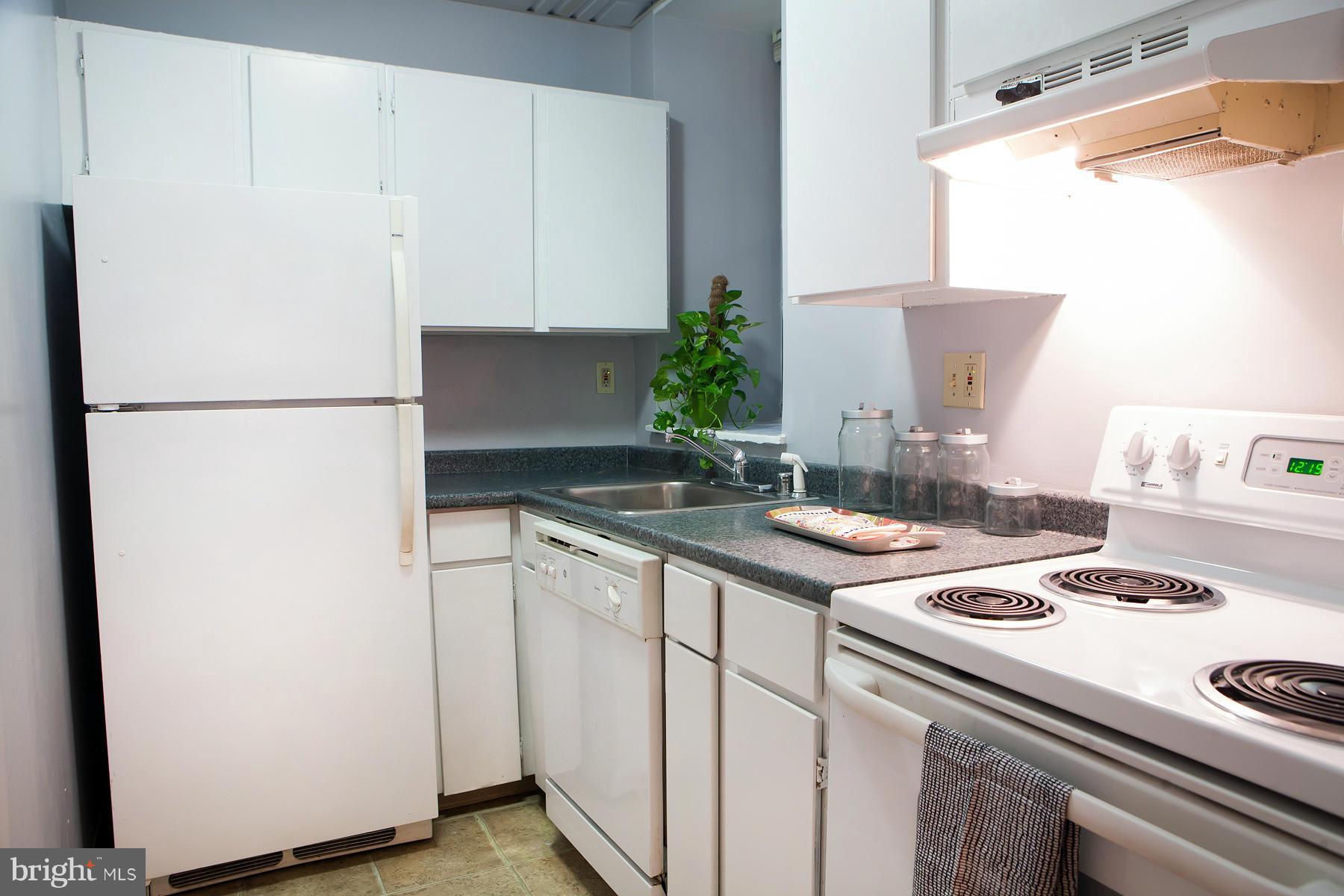 1115 12th Street Northwest, Unit 104 Washington, DC 20005 - Photo 9 of 21 Kitchen