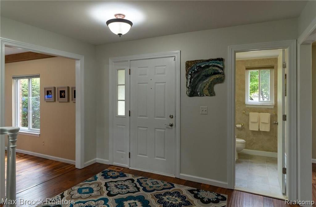 2281 Norton Road Rochester Hills, MI 48307 - Photo 2 of 37