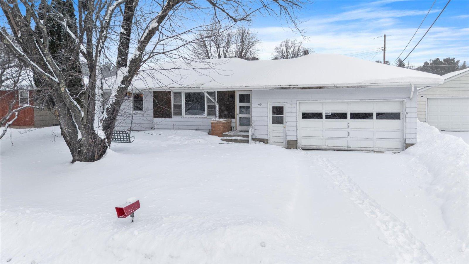 710 Maple Drive Aurora, MN 55705 - Photo 1 of 40
