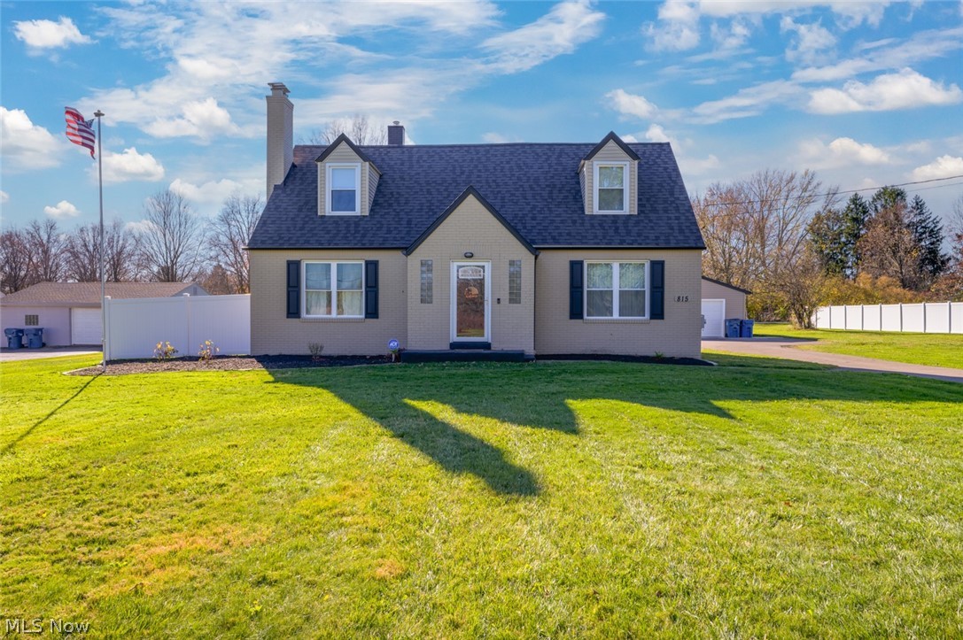 815 Mathews Road Youngstown, OH 44512 - Photo 1 of 35 Gallery Image 1