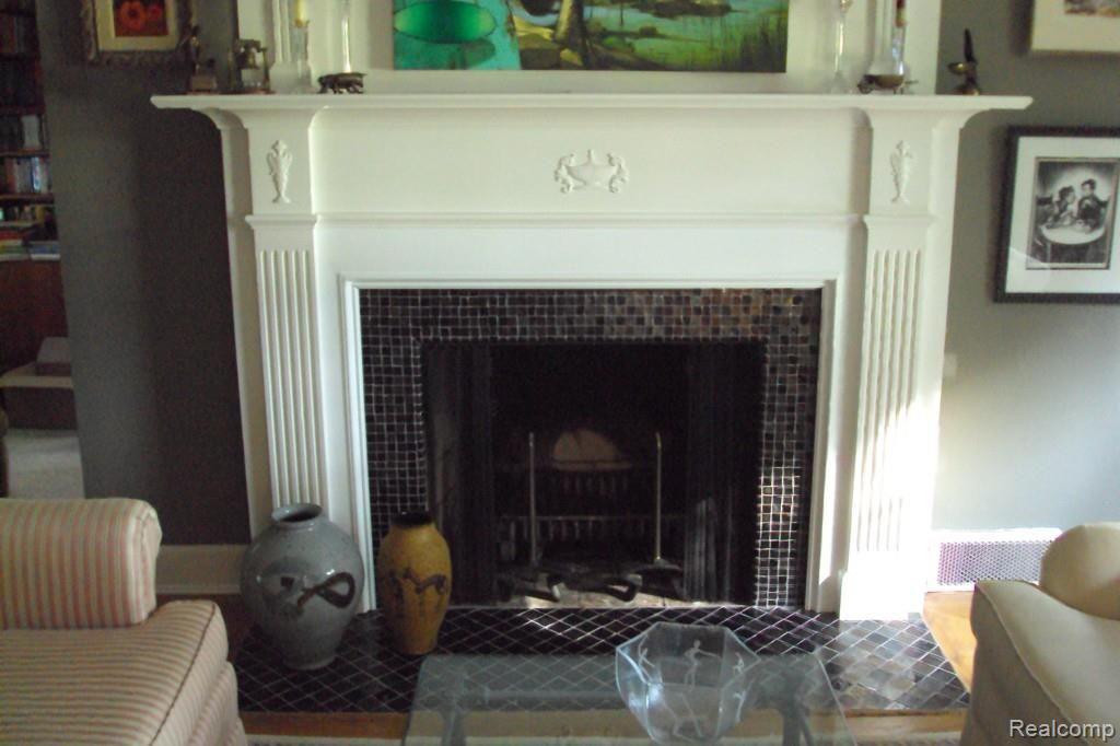 894 Westchester Road Grosse Pointe, MI 48230 - Photo 4 of 22 847 4.jpg