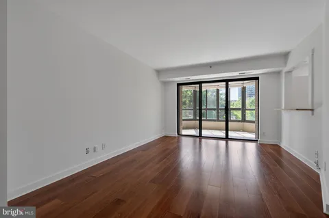 $450,000 | 1600 North Oak Street, Unit 603, Arlington, VA 22209