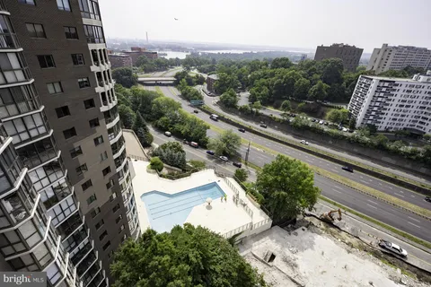 $450,000 | 1600 North Oak Street, Unit 603, Arlington, VA 22209