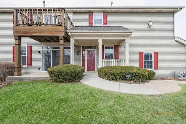 $265,000 | 7344 Grandview Court, Unit 7344, Carpentersville, IL 60110