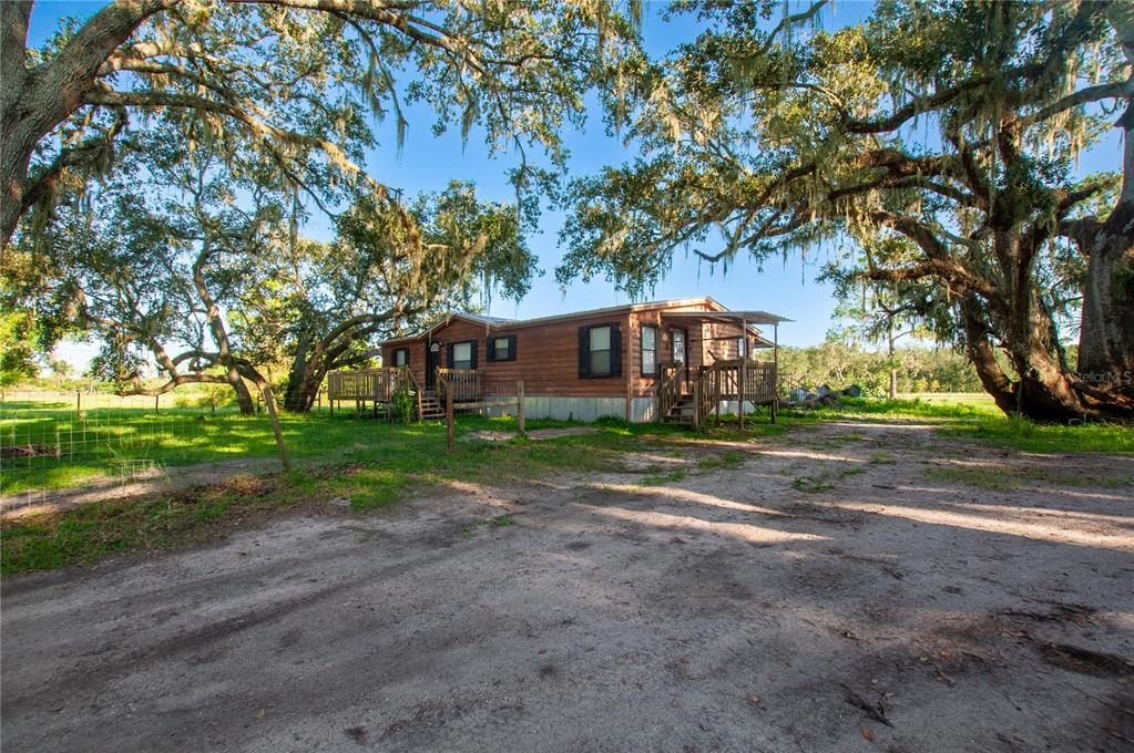 415 Bronco Road Zolfo Springs, FL 33890 - Photo 3 of 23 Gallery Image 3