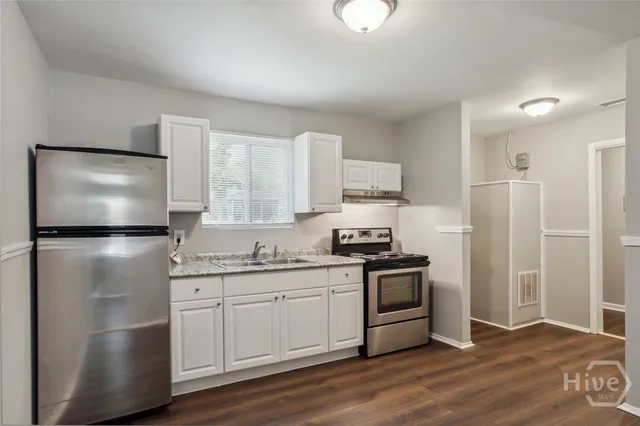 $1,800 | 1919 East 56th Street, Savannah, GA 31404