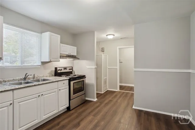 $1,800 | 1919 East 56th Street, Savannah, GA 31404