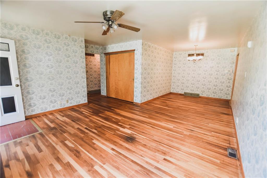 8145 Rumford Road Indianapolis, IN 46219 - Photo 4 of 28 Gallery Image 4
