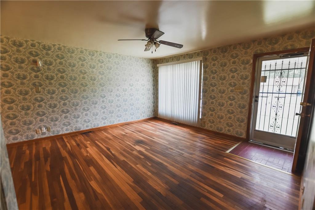8145 Rumford Road Indianapolis, IN 46219 - Photo 5 of 28 Gallery Image 5