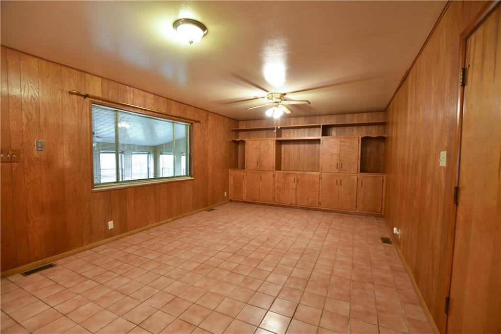 8145 Rumford Road Indianapolis, IN 46219 - Photo 8 of 28 Gallery Image 8