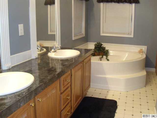 1214 Hardin Road Dallas, NC 28034 - Photo 12 of 16 Gallery Image 12