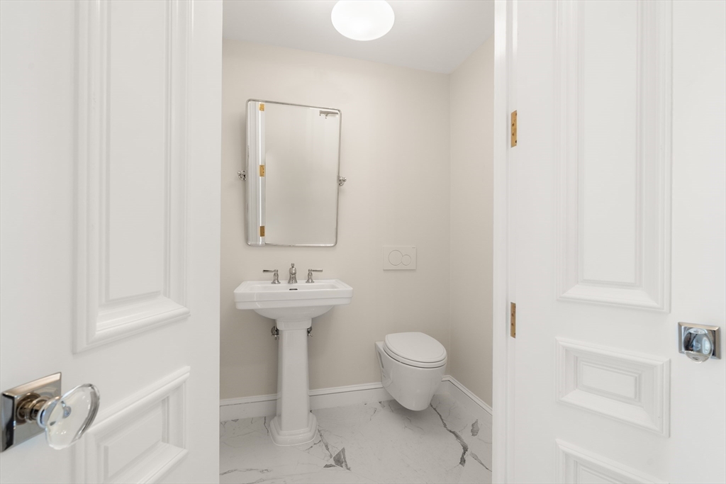 357-359 Beacon Street, Unit 4 Boston, MA 02116 - Photo 9 of 13