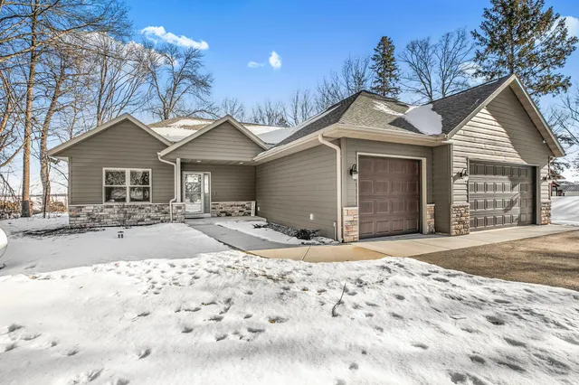 $839,900 | 40602 Blair Way, Wahkon, MN 56386
