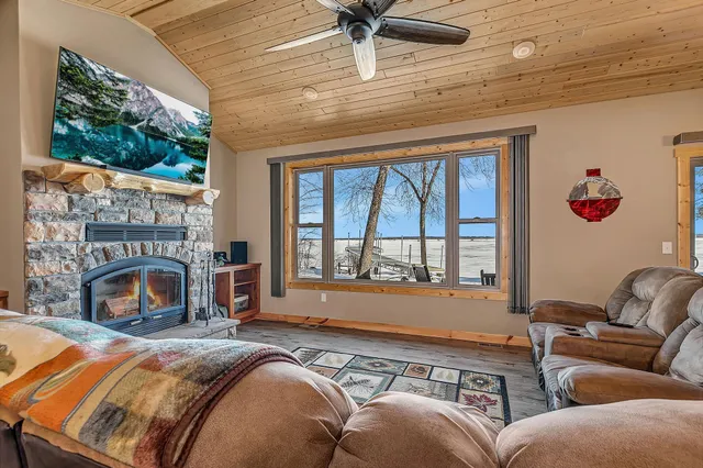 $839,900 | 40602 Blair Way, Wahkon, MN 56386