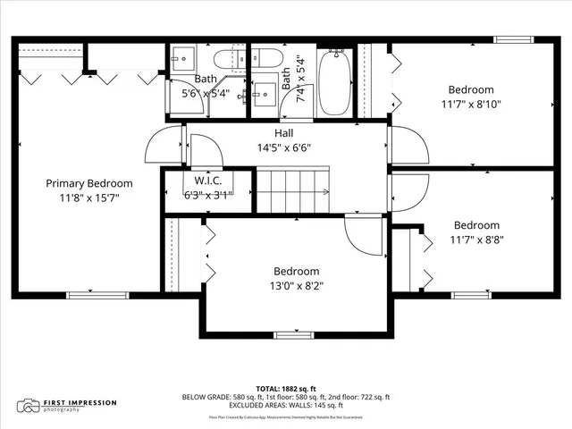 a picture of a black and white photo