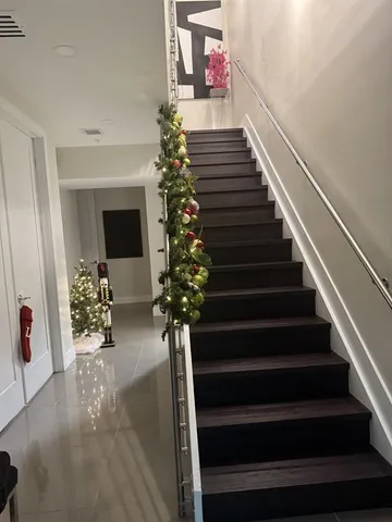 a view of entryway and hall